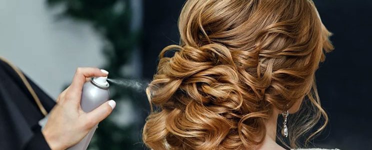 Abendfrisuren 2025 – Trends & Stylingtipps